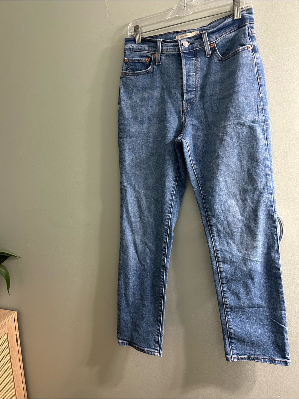 Levi’s wedgie straight leg medium wash jeans